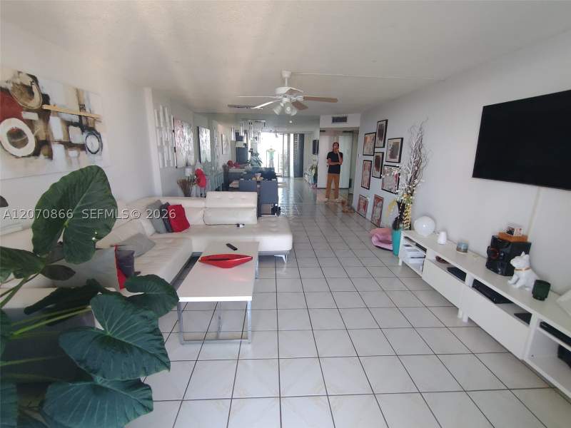 1 bedroom Condominium at 2780 NE 183rd St 1903, Commodore Plaza Condo, Aventura — photo 3