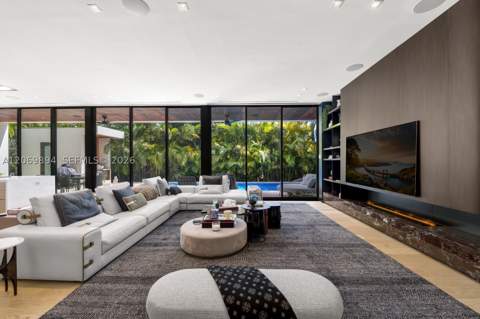 6015 N Bay Rd, Miami Beach FL - photo 6 of 40