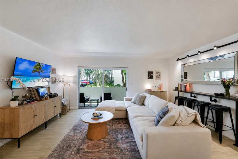 2 bedroom Condominium at 8950 SW 69th Ct 109, Palms Of Pinecrest Condo, Pinecrest — photo 1