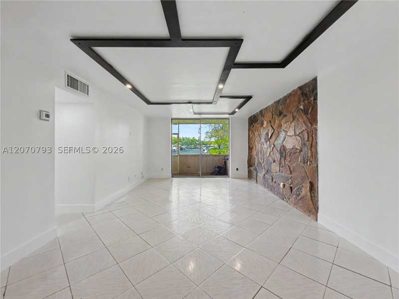 2 bedroom Condominium at 8411 NW 8th St 102, Summit Chase Condo, Miami — photo 1