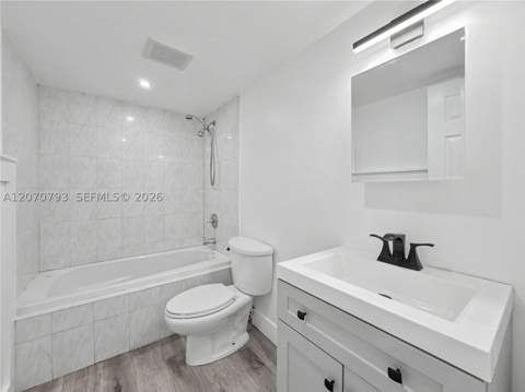 8411 NW 8th St 102, Miami FL - photo 13 of 25