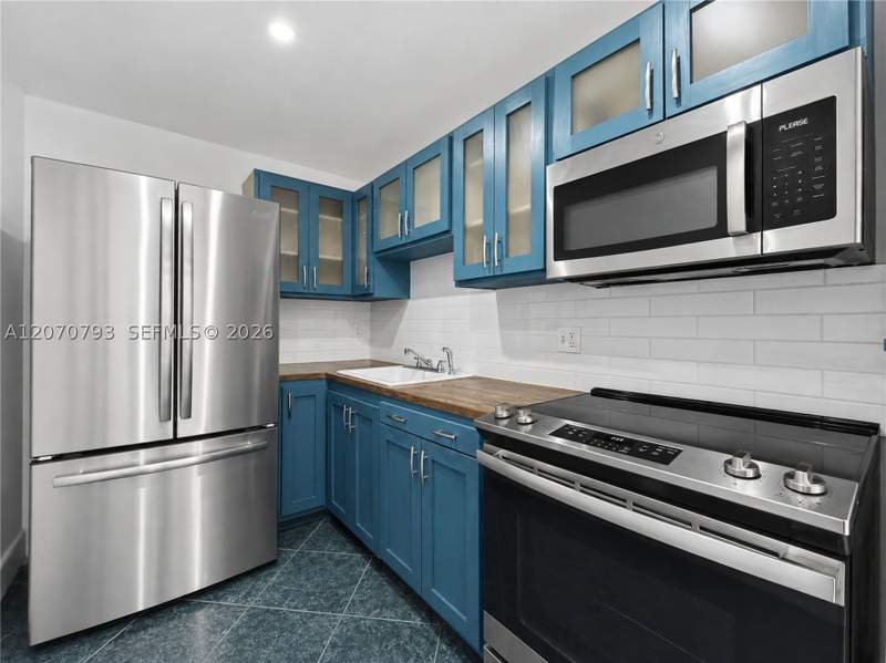 2 bedroom Condominium at 8411 NW 8th St 102, Summit Chase Condo, Miami — photo 4