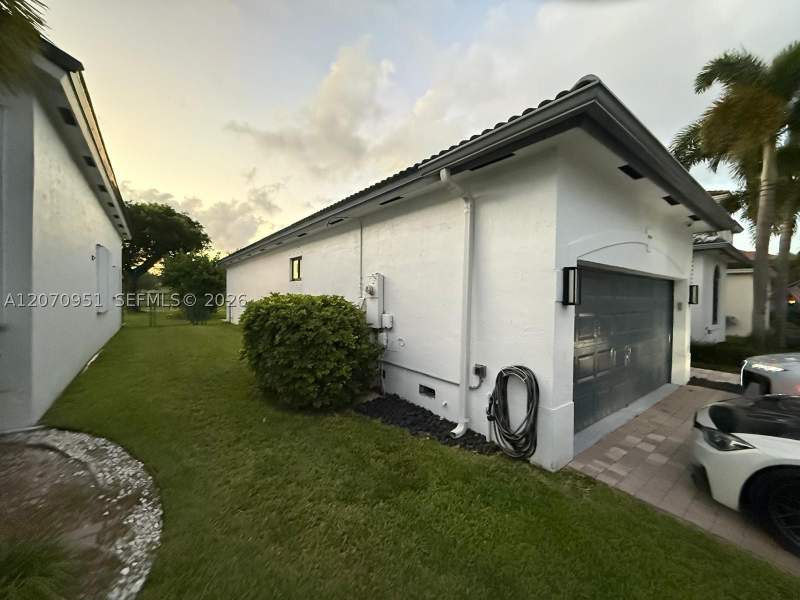 4 bedroom SingleFamilyResidence at 1825 SE 20th Rd, Shores At Keys Gate, Homestead — photo 3