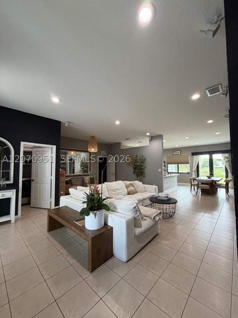 1825 SE 20th Rd, Homestead FL - photo 8 of 19