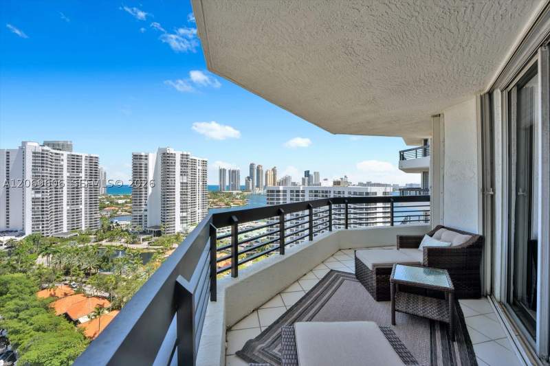 2 bedroom Condominium at 3500 Mystic Pointe Dr 2107, Mystic Pointe Tower 400, Aventura — photo 4