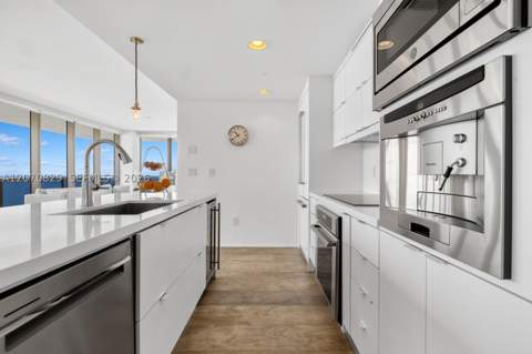 5875 Collins Ave 1102, Miami Beach FL - photo 10 of 57