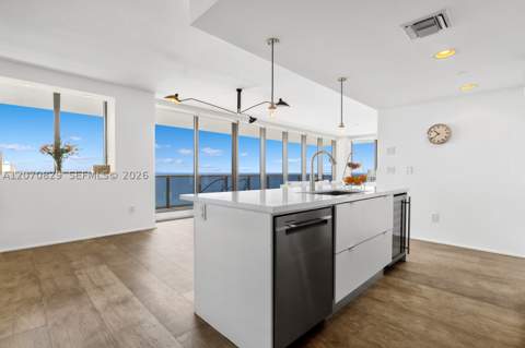 5875 Collins Ave 1102, Miami Beach FL - photo 9 of 57
