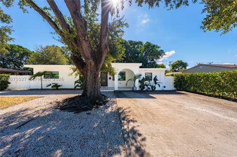 638 NE 141st St, North Miami FL - photo 19 of 20