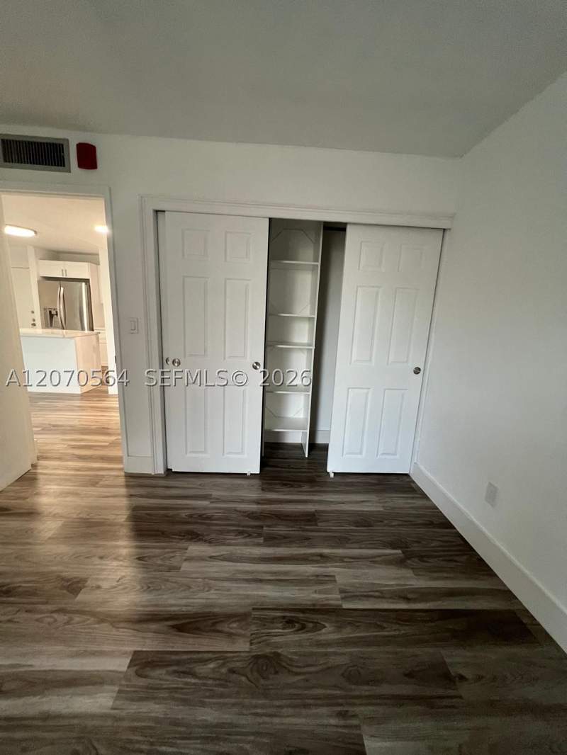 1 bedroom Condominium at 310 Fontainebleau Blvd 204, The Greens Condo, Miami — photo 4