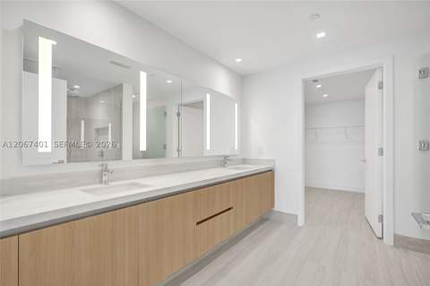 2411 Laguna Circle 208, Miami FL - photo 23 of 54