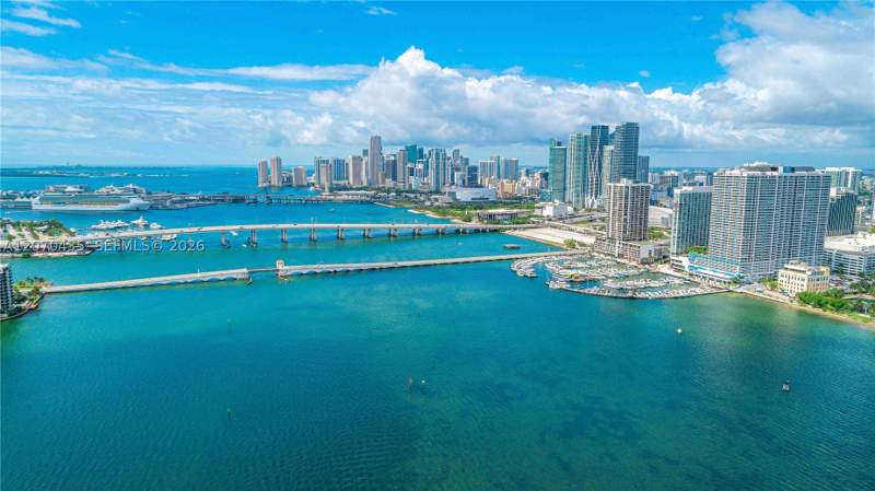 2 bedroom Condominium at 1750 N Bayshore Dr 2202, Opera Tower Condo, Miami — photo 4