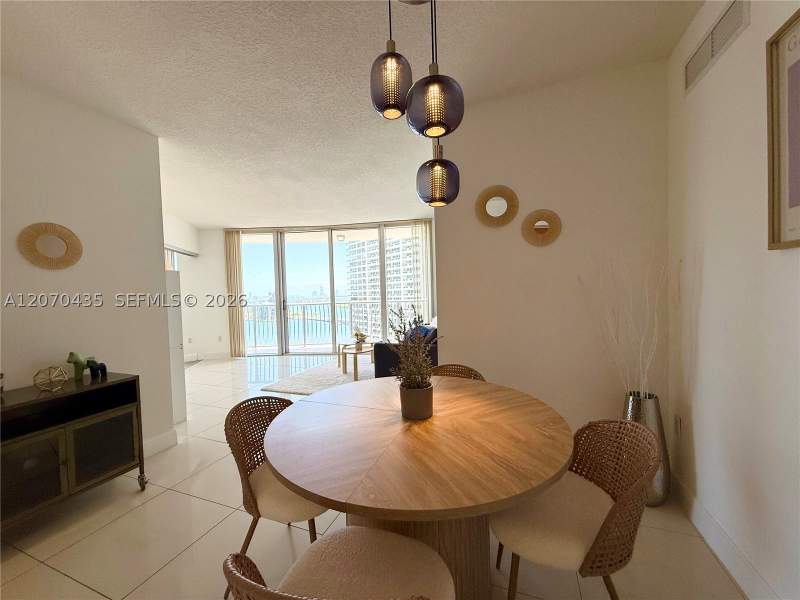 2 bedroom Condominium at 1750 N Bayshore Dr 2202, Opera Tower Condo, Miami — photo 5