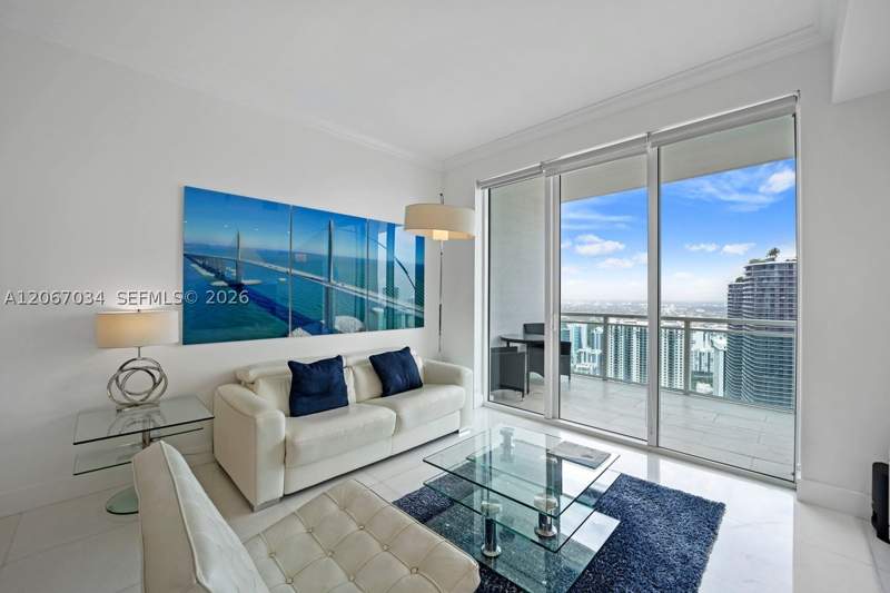 1 bedroom Condominium at 950 Brickell Bay Dr 4600, The Plaza 851 Brickell Co, Miami — photo 3
