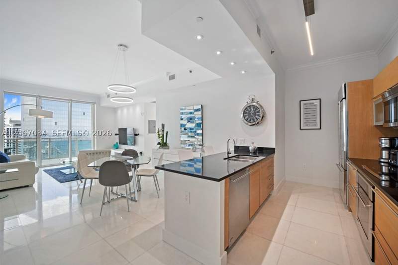 1 bedroom Condominium at 950 Brickell Bay Dr 4600, The Plaza 851 Brickell Co, Miami — photo 5