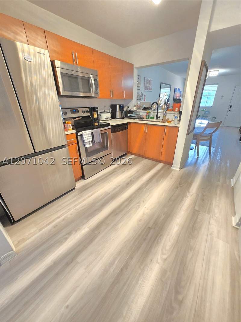 2 bedroom Condominium at 7205 NW 173rd Dr 604-6, Bonita Golf View Townvill, Hialeah — photo 5