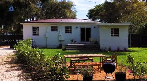 1153 NE 158th St, North Miami Beach FL - photo 17 of 18