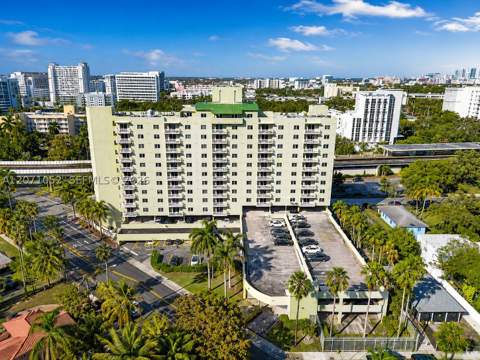 816 NW 11th St 607, Miami FL - photo 13 of 18