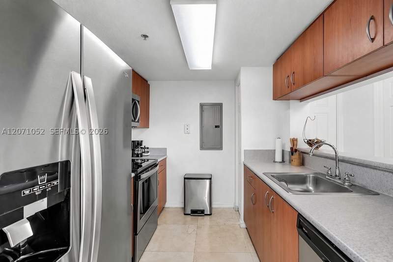 2 bedroom Condominium at 816 NW 11th St 607, Seybold Pointe Condo, Miami — photo 4