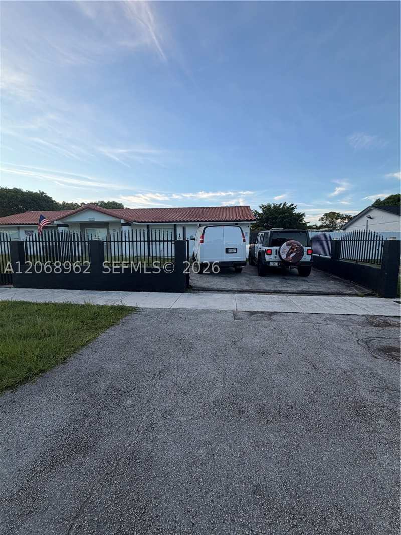 3 bedroom SingleFamilyResidence at 15171 SW 70th St, Westwind Lakes Sec 1, Miami — photo 1