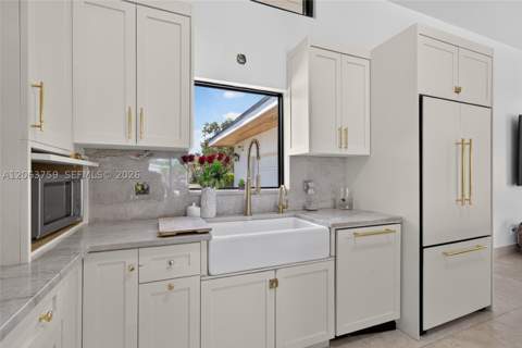 8880 SW 149th St, Palmetto Bay FL - photo 14 of 37