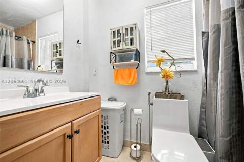 240 Carlisle Dr, Miami Springs FL - photo 17 of 33