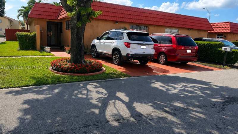 3 bedroom Townhouse at 4199 W 18th Ct, Palm Springs Villas South, Hialeah — photo 1