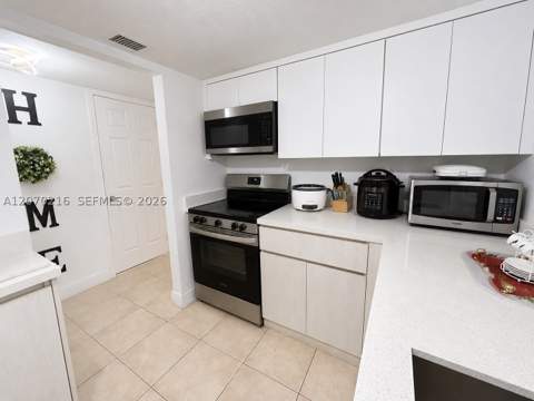 8500 SW 109th Ave 6-220, Miami FL - photo 11 of 53