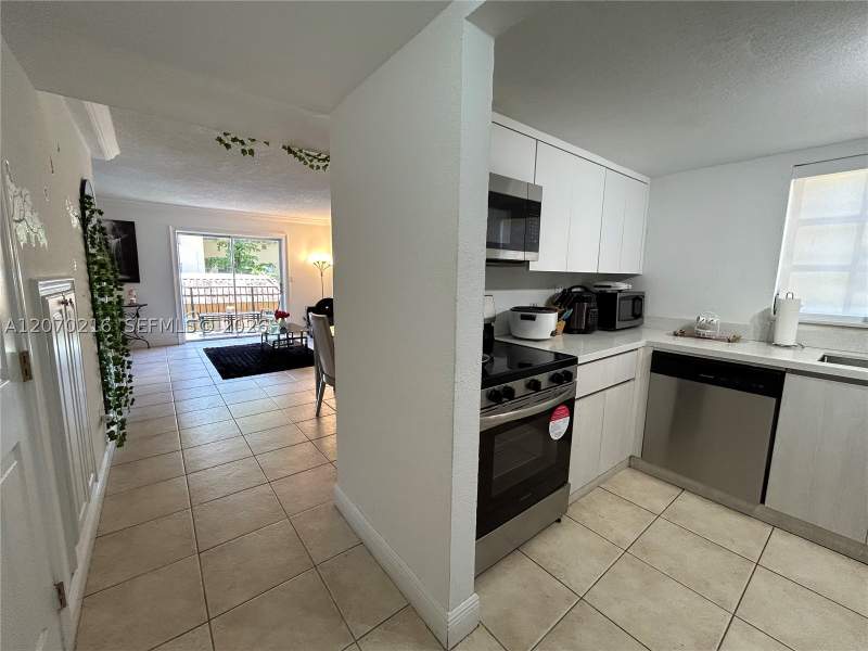 2 bedroom Condominium at 8500 SW 109th Ave 6-220, Courtyards At Kendall Con, Miami — photo 5