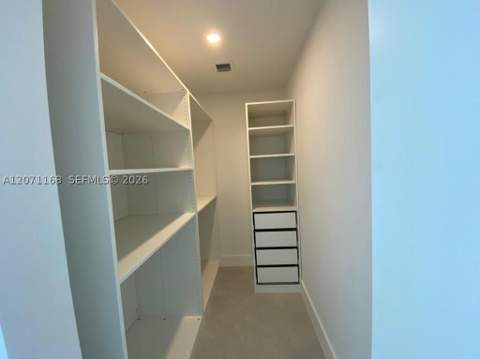 13800 Highland Dr Ph3, North Miami Beach FL - photo 6 of 21
