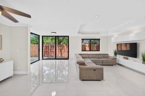 343 Ives Dairy Road 343-06, Miami FL - photo 11 of 57