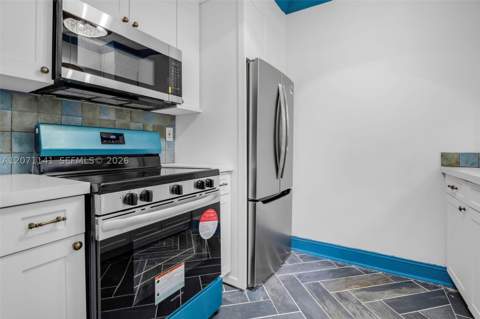1605 Michigan Ave 929, Miami Beach FL - photo 9 of 23