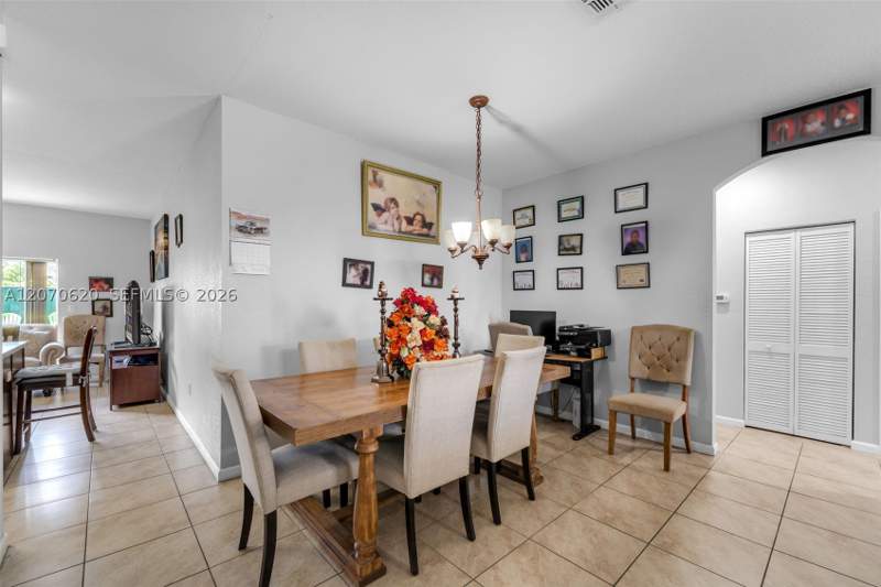 4 bedroom SingleFamilyResidence at 18984 SW 319th St, Riviera Grande Estates Su, Homestead — photo 5
