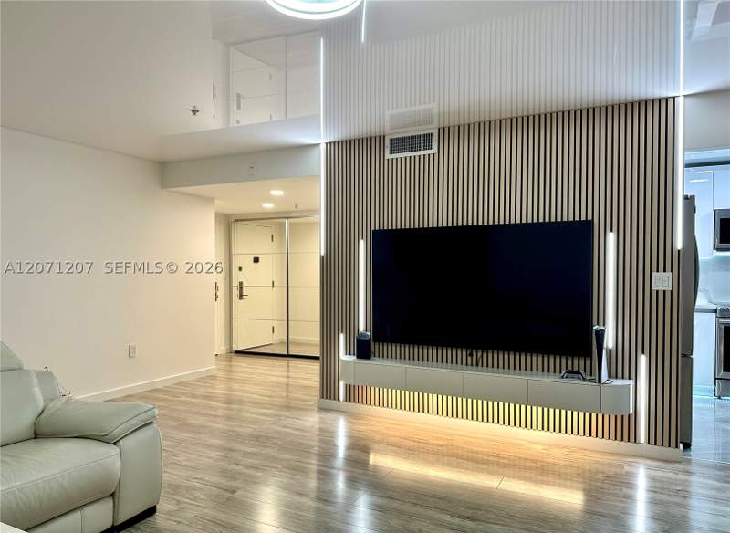 2 bedroom Condominium at 671 NE 195th St 205E, Cedar Glenn Condo Apts Ea, Miami — photo 4