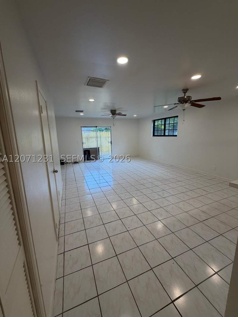 2 bedroom Townhouse at 2065 NE 139th St, Arch Creek Highlands, North Miami Beach — photo 5