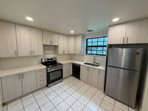 2065 NE 139th St, North Miami Beach FL - photo 7 of 23