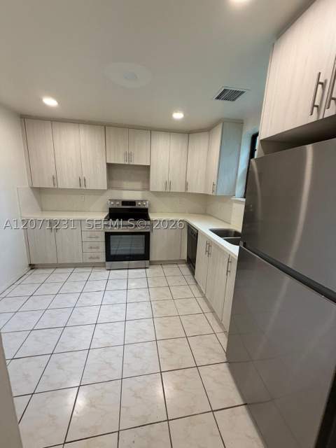 2065 NE 139th St, North Miami Beach FL - photo 8 of 23