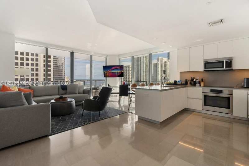 2 bedroom Condominium at 68 SE 6th St 2101, Reach Condo, Miami — photo 1