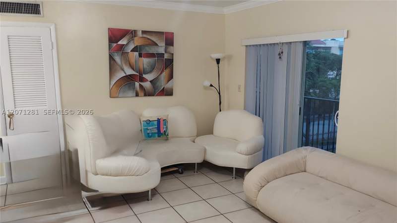 2 bedroom Condominium at 900 SW 84th Ave 301E, Marbella Apts Condo, Miami — photo 2