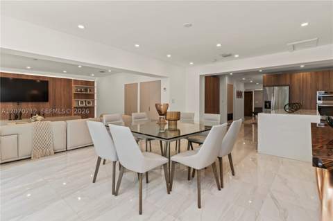 221 NE 44th St, Miami FL - photo 15 of 40