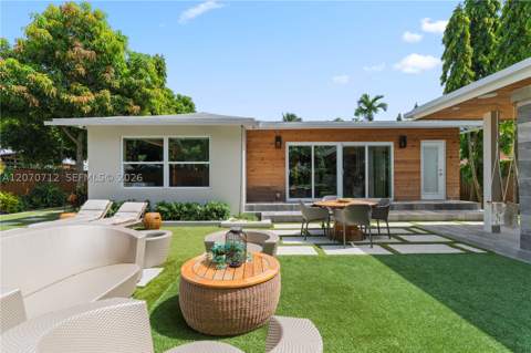 221 NE 44th St, Miami FL - photo 6 of 40