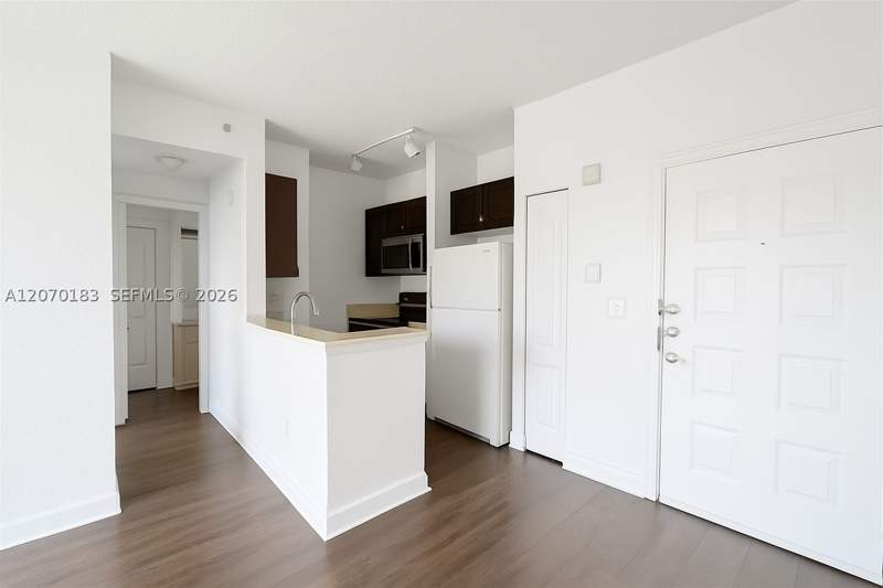 1 bedroom Condominium at 6001 SW 70th St 625, Valencia Condo, South Miami — photo 3