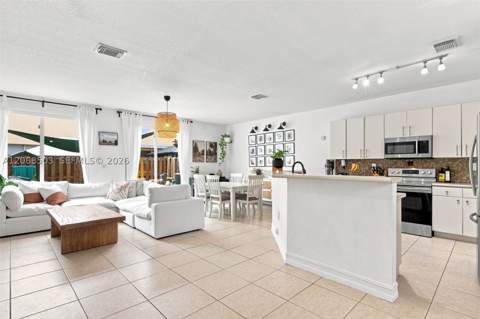 16628 SW 79th Ter, Miami FL - photo 7 of 25