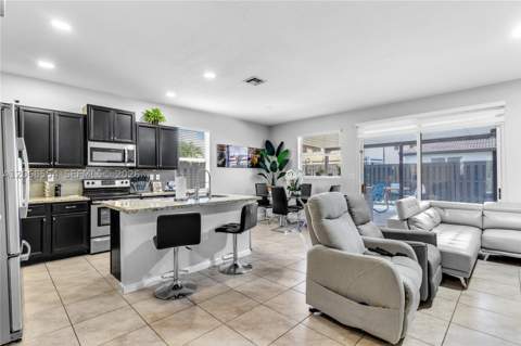 4189 NE 20th St, Homestead FL - photo 12 of 29