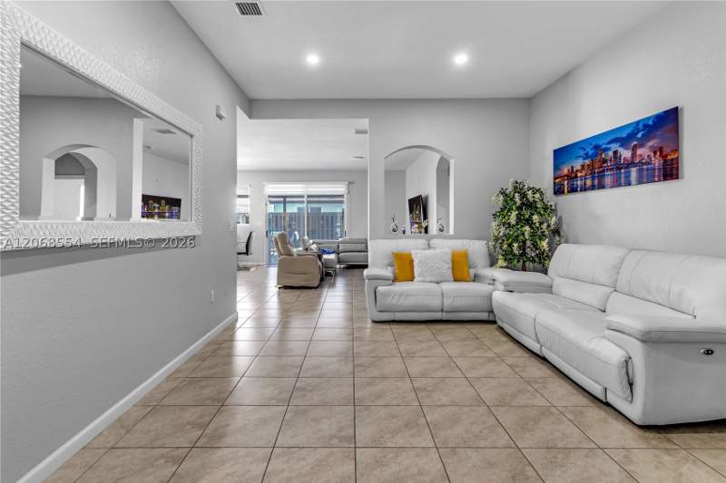 3 bedroom SingleFamilyResidence at 4189 NE 20th St, Country Gardens South, Homestead — photo 3