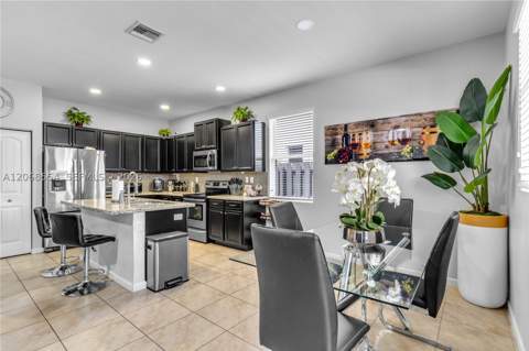 4189 NE 20th St, Homestead FL - photo 9 of 29