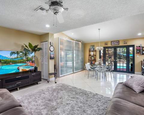 11723 SW 95th Ter, Miami FL - photo 17 of 67