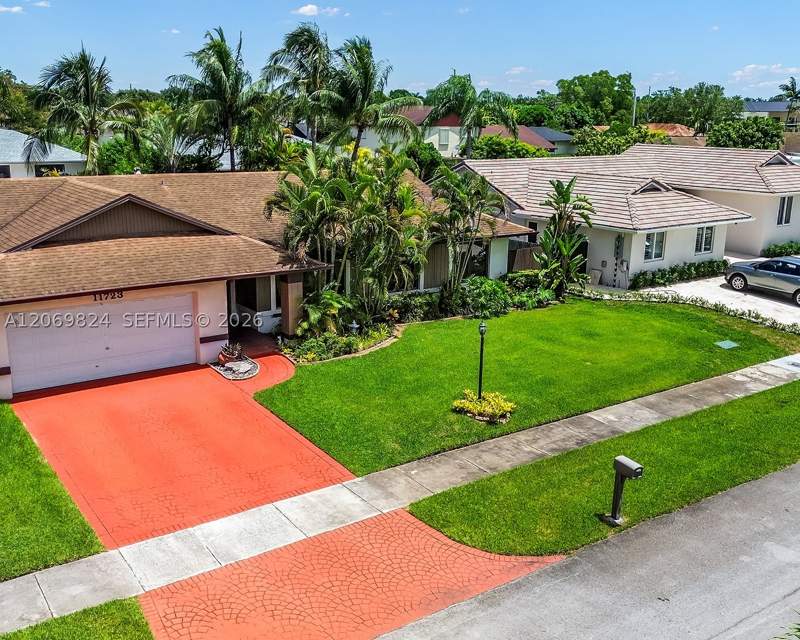 4 bedroom SingleFamilyResidence at 11723 SW 95th Ter, Glen Cove West Sec 1, Miami — photo 2