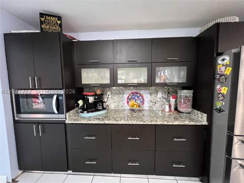 13249 NW 9 Ln, Miami FL - photo 18 of 46