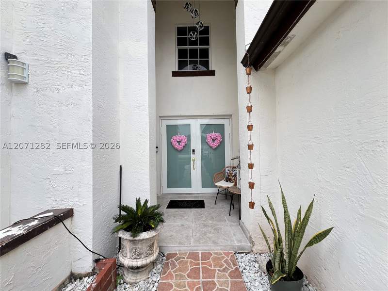 4 bedroom SingleFamilyResidence at 13249 NW 9 Ln, Shoma Homes At Tamiami II, Miami — photo 5