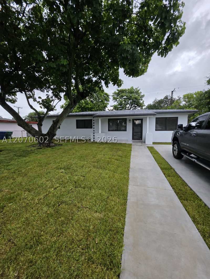 5 bedroom SingleFamilyResidence at 2910 NW 175th St, Myrtle Grove, Miami Gardens — photo 1